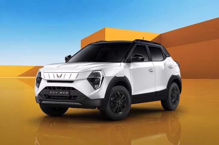 Mahindra XUV 3XO RevX Edge